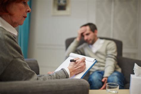Understanding Individuals with Stockholm Syndrome .